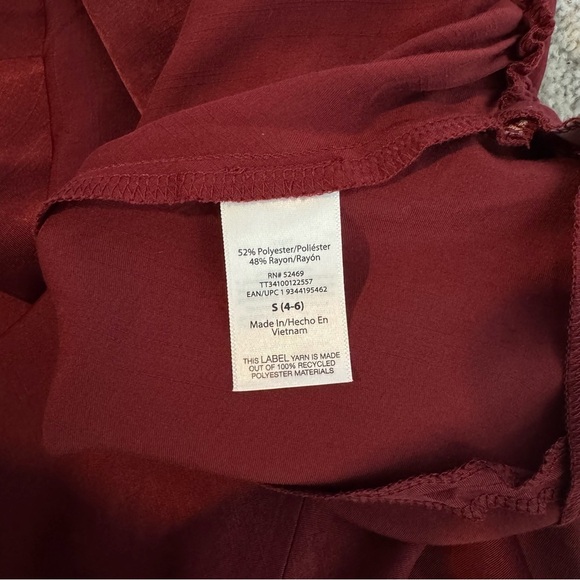NWOT Time and Tru Flowy Mid Skirt Wine Maroon 4/6 - Picture 8 of 8
